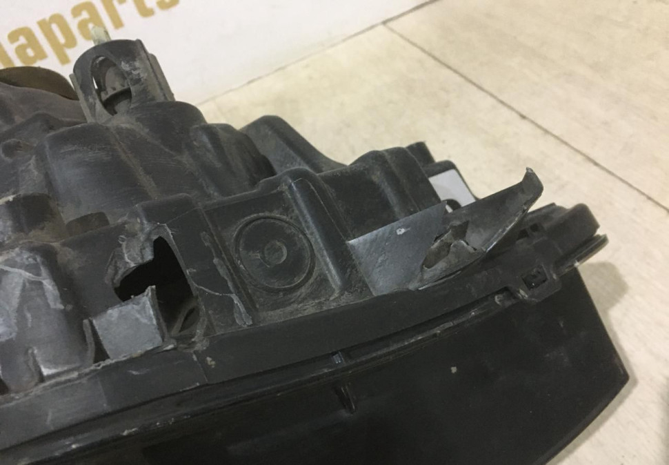 Фара ЛЭД LED левая Renault Koleos 2 OEM 260604608R