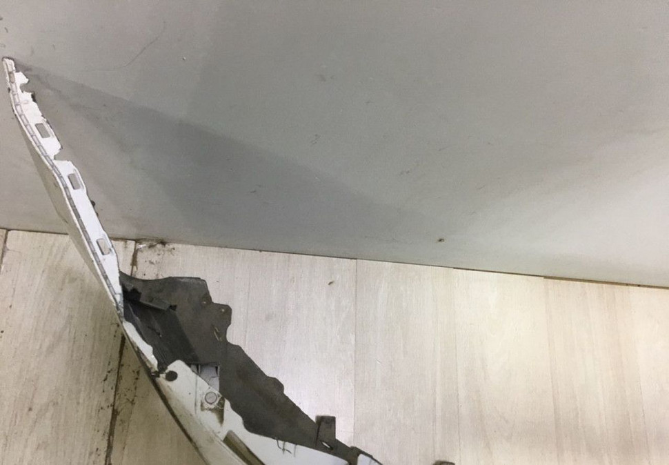 Бампер передний Chevrolet Aveo T300 oem 96694757 (после ремонта) (трещина) (слом.бок.креп.) (скл-3 Бампер передний Chevrolet Aveo T300 oem 96694757 (после ремонта) (трещина) (слом.бок.креп.) (скл-3