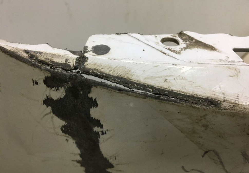 Бампер передний Chevrolet Aveo T300 oem 96694757 (после ремонта) (трещина) (слом.бок.креп.) (скл-3 Бампер передний Chevrolet Aveo T300 oem 96694757 (после ремонта) (трещина) (слом.бок.креп.) (скл-3