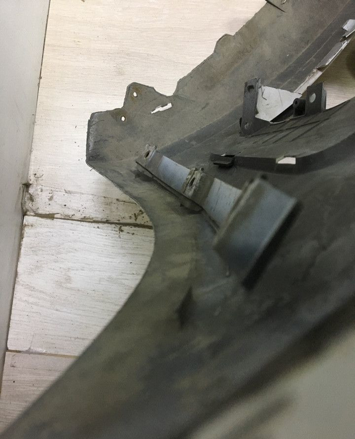 Бампер передний Chevrolet Aveo T300 oem 96694757 (после ремонта) (трещина) (слом.бок.креп.) (скл-3 Бампер передний Chevrolet Aveo T300 oem 96694757 (после ремонта) (трещина) (слом.бок.креп.) (скл-3