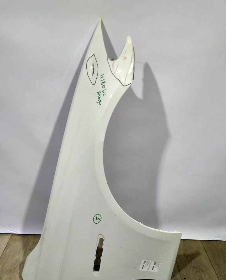 Крыло переднее правое бу BMW 5 F10 OEM 41357248660