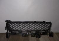 Решетка переднего бампера бу Renault Sandero Stepway 2 OEM 622548039R