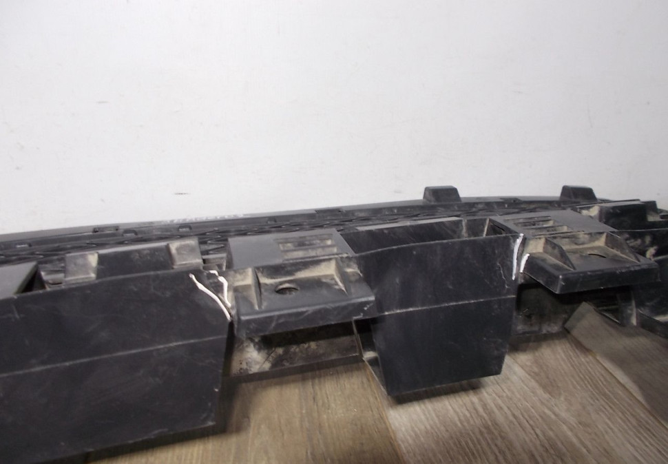 Решетка переднего бампера бу Renault Sandero Stepway 2 OEM 622548039R