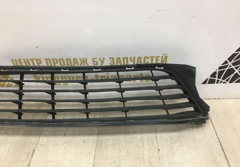 Решетка переднего бампера Renault Logan 2 рестайлинг OEM 622547474R Решетка переднего бампера Renault Logan 2 рестайлинг OEM 622547474R