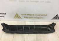 Решетка переднего бампера Renault Logan 2 рестайлинг OEM 622547474R