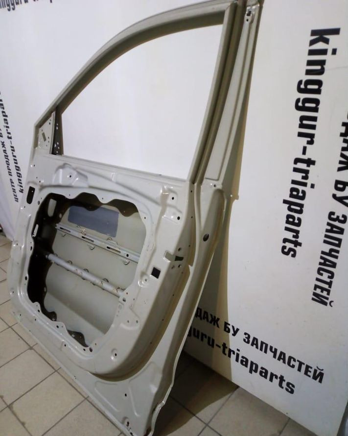 Дверь передняя правая Hyundai Santa Fe 3 12-18 oem 760042W000 (скл-3)