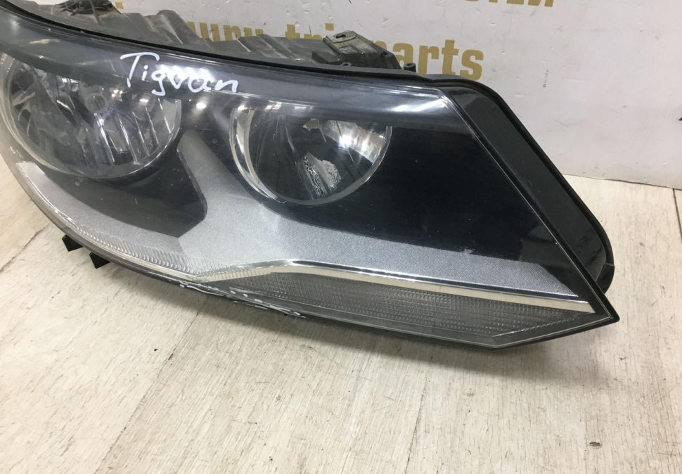 Фара правая Volkswagen Tiguan 1 2011 рестайлинг oem 5N1941006B