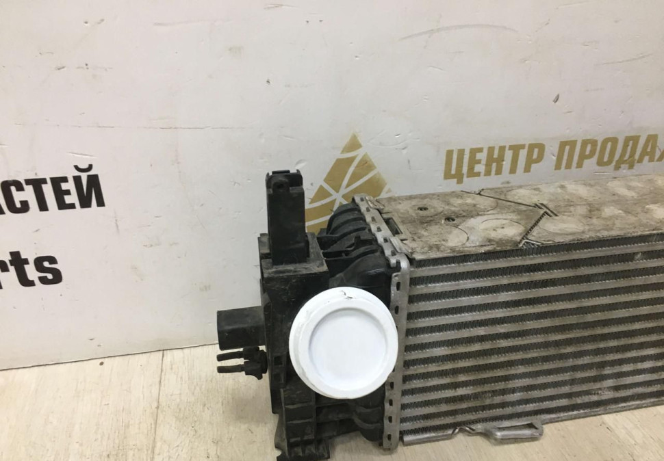 Радиатор интеркулера BMW X3 G01 OEM 17518578146