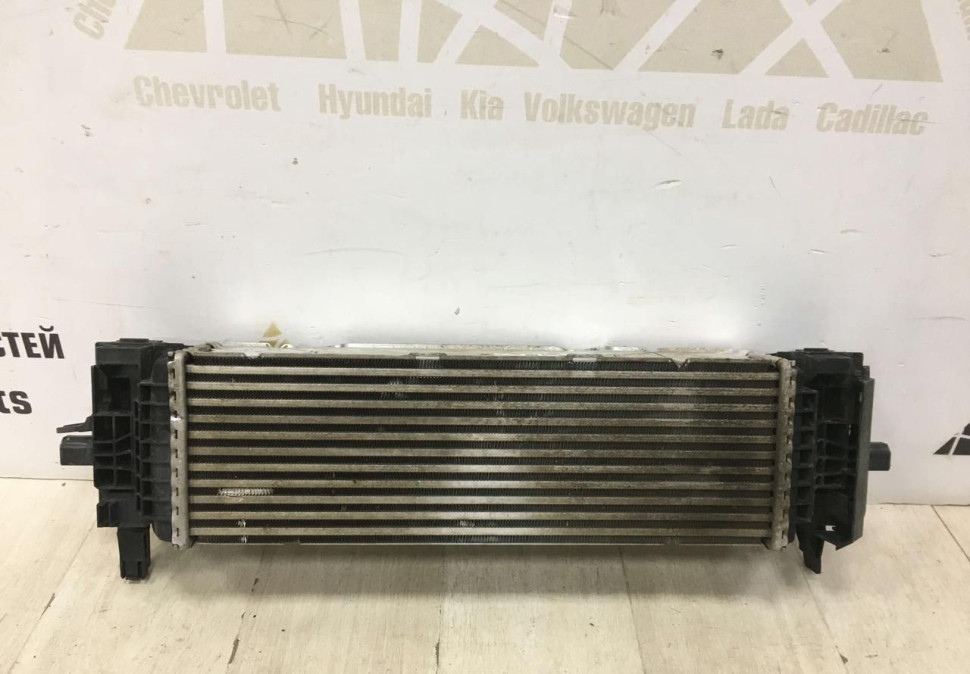 Радиатор интеркулера BMW X3 G01 OEM 17518578146