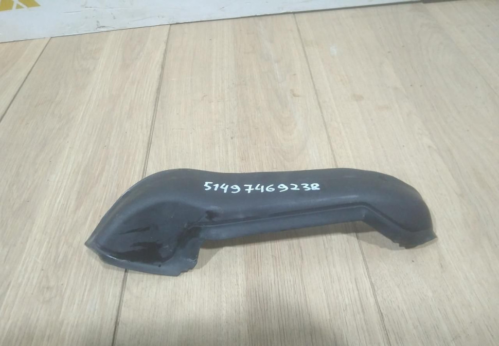 Накладка крышки багажника правая бу BMW X7 G07 OEM 51497469238