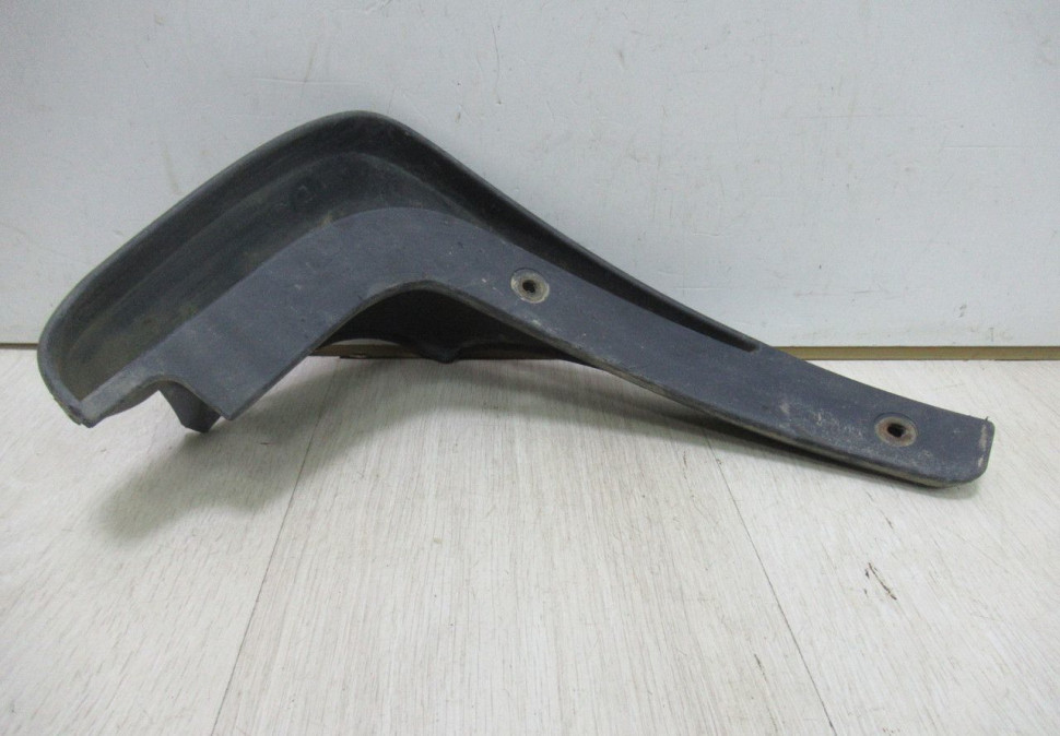 Брызговик задний правый Hyundai ix35 Oem 868422S000