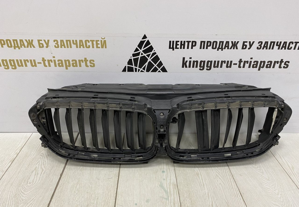 Заслонка решетки (жалюзи) BMW 7 G11 OEM 5113187156