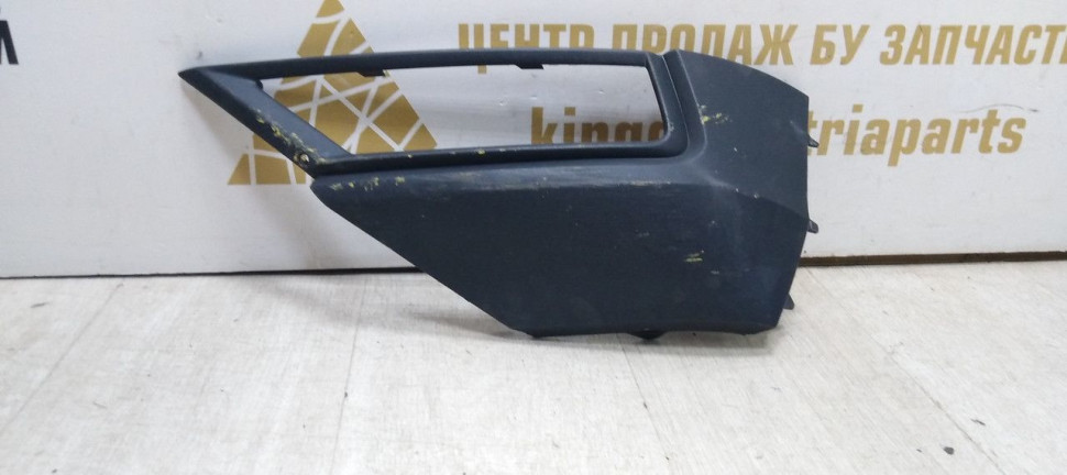 Решетка птф левая Volkswagen Tiguan 2 дорест 16-20 oem 5NA853211B