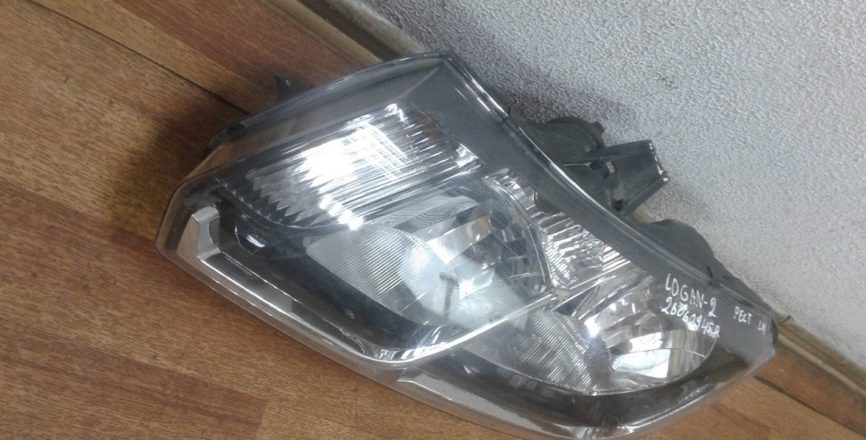 Фара левая бу Renault Logan 2 OEM 260609450R Фара левая бу Renault Logan 2 OEM 260609450R