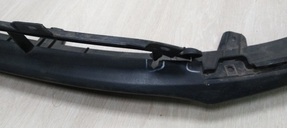 Спойлер переднего бампера Kia Sportage 3 10-16 oem 865123U000 Спойлер переднего бампера Kia Sportage 3 10-16 oem 865123U000