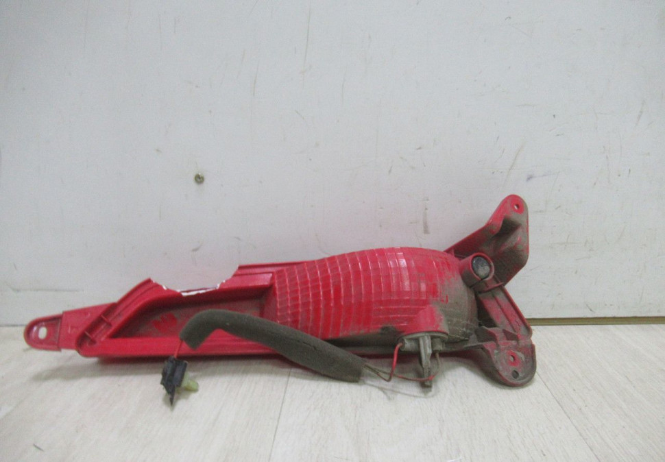 Противотуманный фонарь (Птф) задний левый Hyundai Creta oem 92405m0100 (слом.часть)