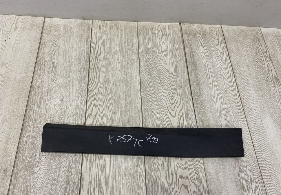 Молдинг двери задний левый BMW X3 G01 OEM 51137442801 Молдинг двери задний левый BMW X3 G01 OEM 51137442801