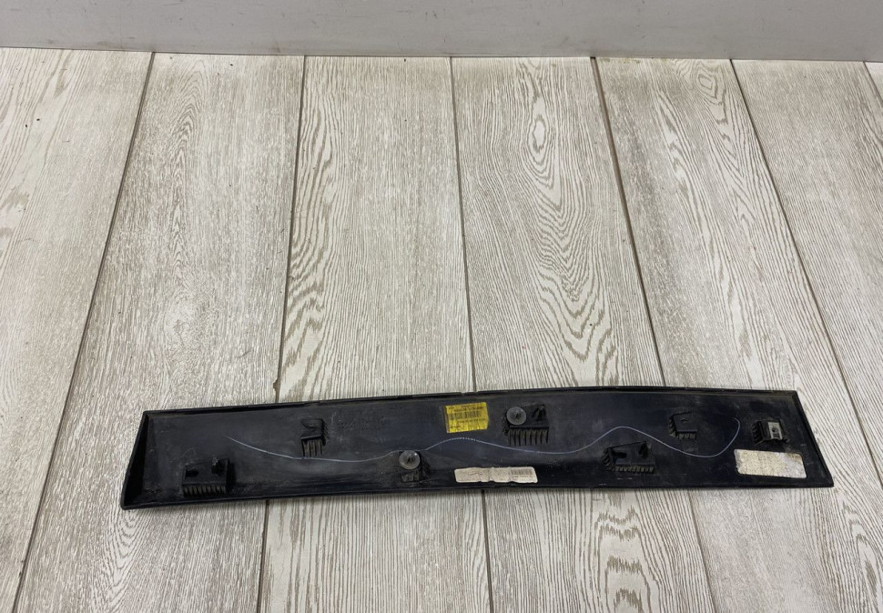 Молдинг двери задний левый BMW X3 G01 OEM 51137442801 Молдинг двери задний левый BMW X3 G01 OEM 51137442801