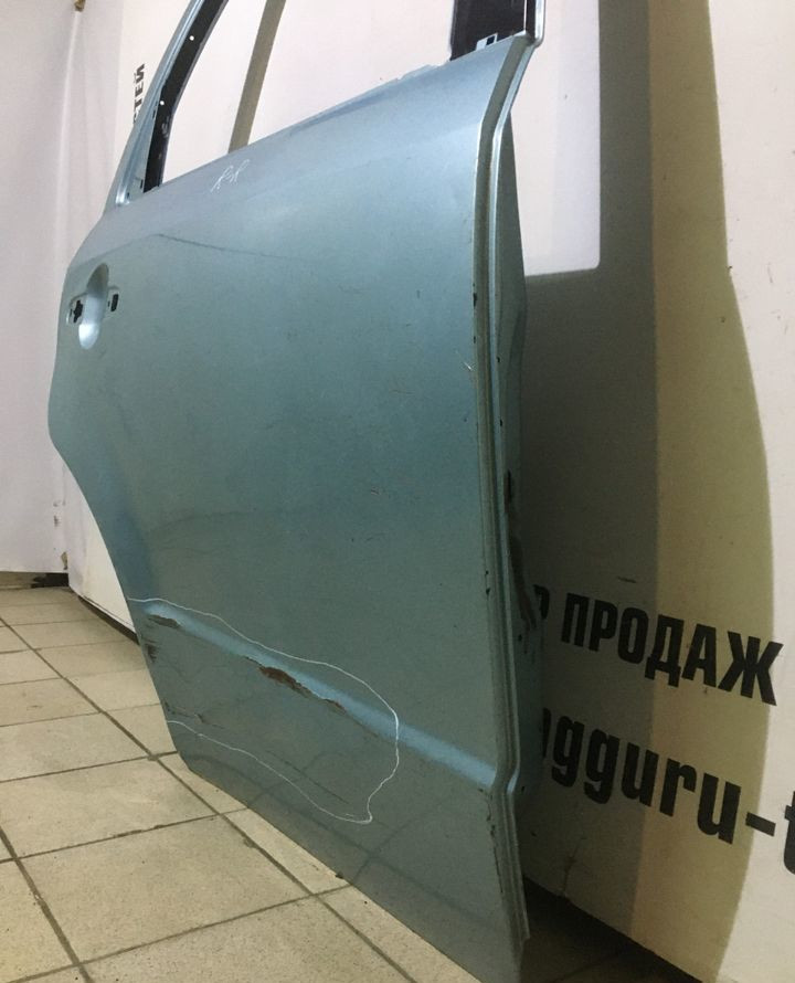 Дверь задняя правая бу Suzuki SX4 хетчбек OEM 6800375811 (скл-3)