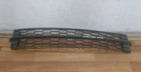 Решетка переднего бампера бу Skoda Rapid OEM 5J0853677