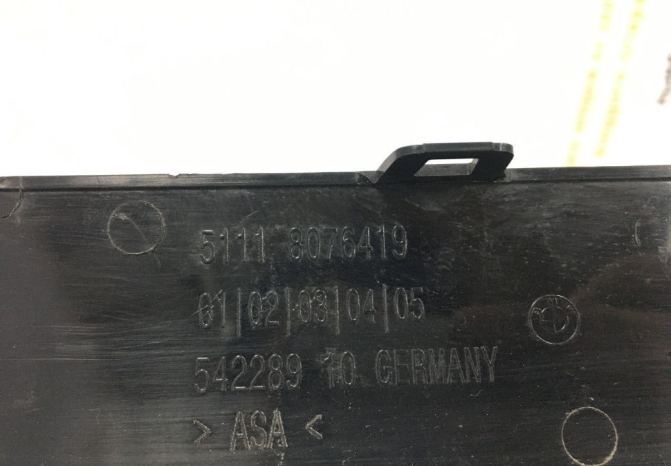 Молдинг переднего бампера BMW 7 G11 M-Pack рестайлинг OEM 51118076419