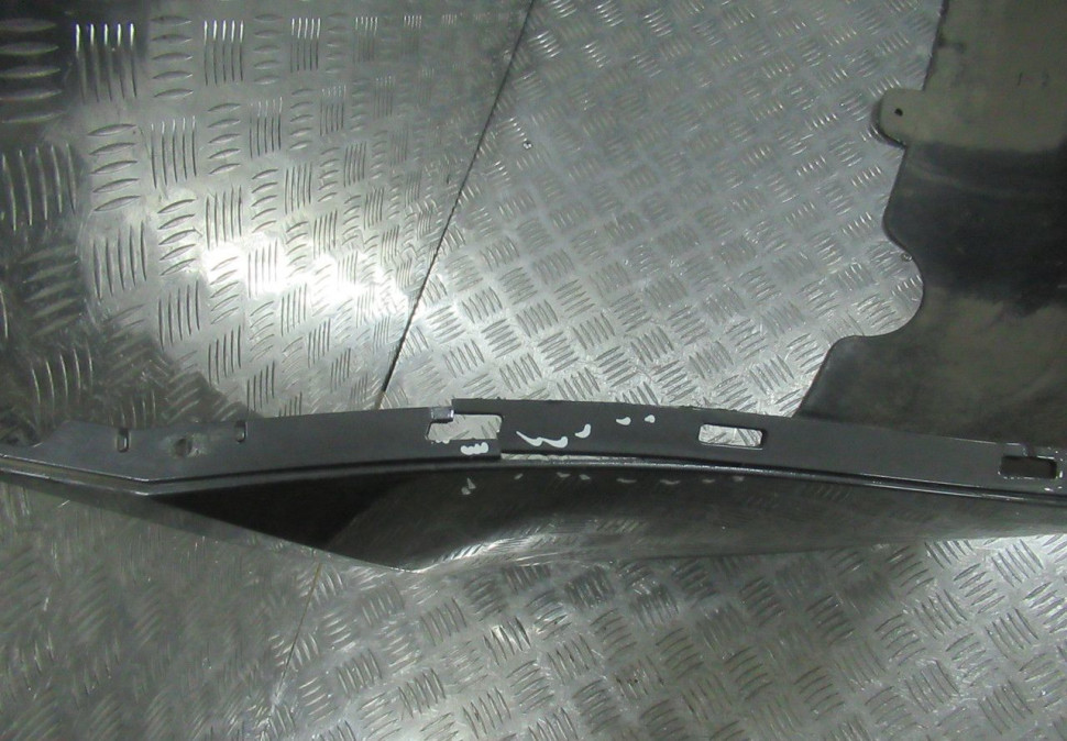 Бампер задний Chevrolet Cruze до рестайлинг седан OEM 95479270 (слом.бок крепл) (вмятина) (скл-3) Бампер задний Chevrolet Cruze до рестайлинг седан OEM 95479270 (слом.бок крепл) (вмятина) (скл-3)