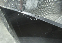 Бампер задний Chevrolet Cruze до рестайлинг седан OEM 95479270 (слом.бок крепл) (вмятина) (скл-3)