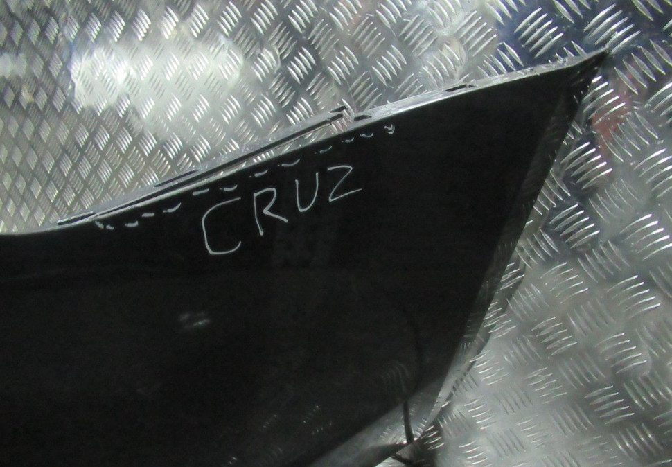 Бампер задний Chevrolet Cruze до рестайлинг седан OEM 95479270 (слом.бок крепл) (вмятина) (скл-3) Бампер задний Chevrolet Cruze до рестайлинг седан OEM 95479270 (слом.бок крепл) (вмятина) (скл-3)