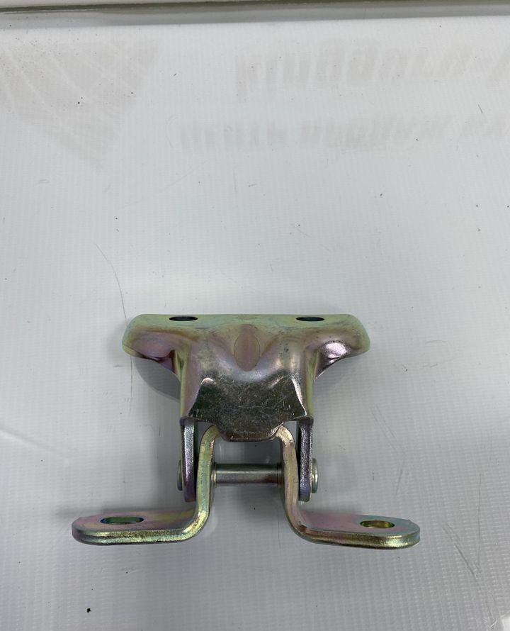 Петля задней правой двери верхняя Hyundai Creta 2016 OEM 79420D8000