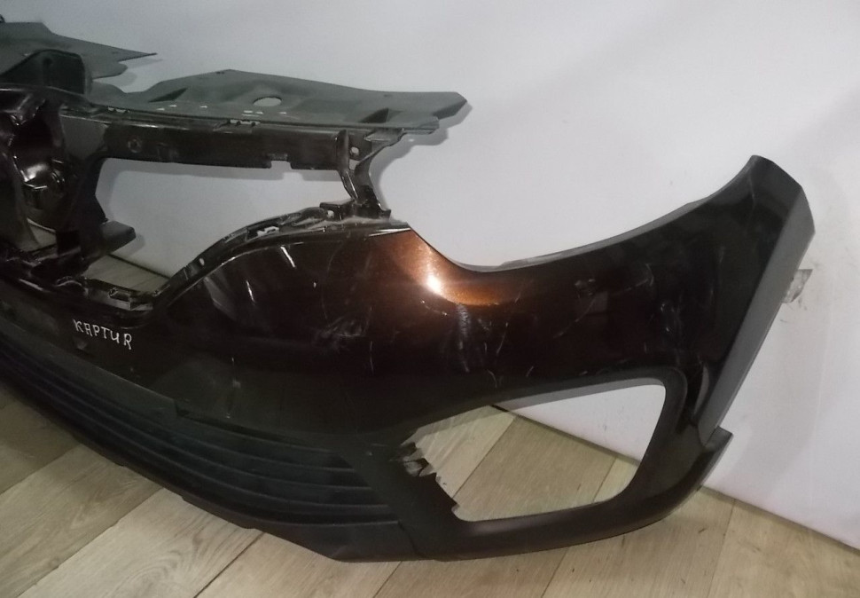 Бампер передний бу Renault Kaptur OEM 620222180R