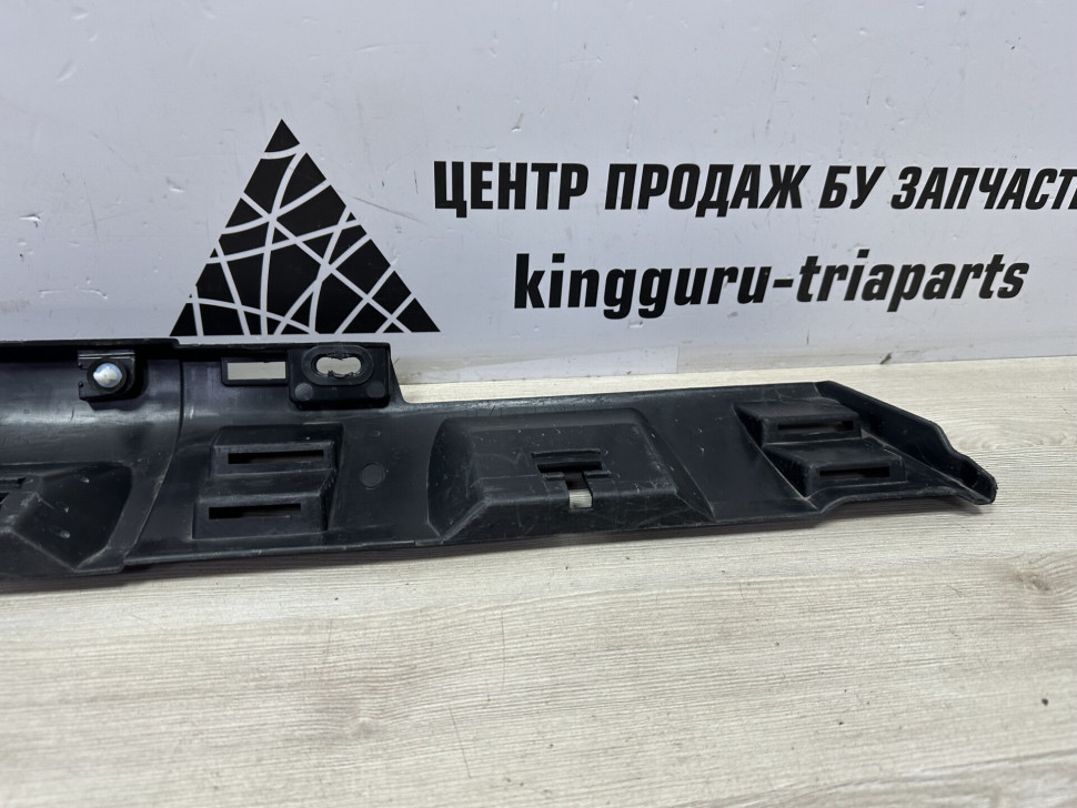 Порог правый бу Renault Sandero Stepway 2 OEM 764266165R Порог правый бу Renault Sandero Stepway 2 OEM 764266165R