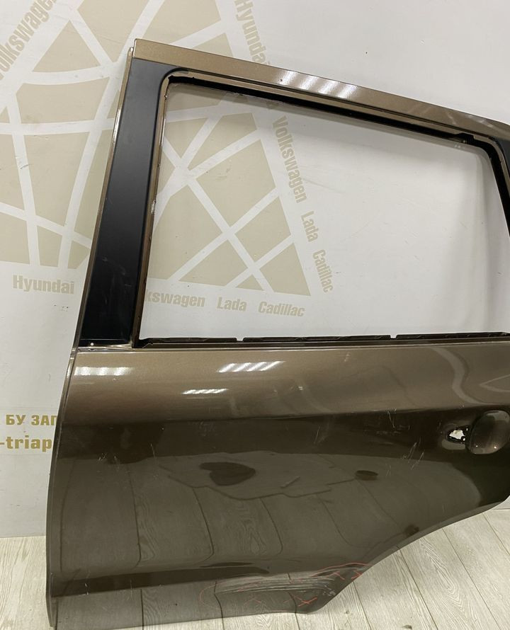 Дверь задняя левая Hyundai Santa Fe 2 рестайлинг 2009 OEM 770032B030 Дверь задняя левая Hyundai Santa Fe 2 рестайлинг 2009 OEM 770032B030