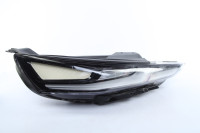 Фара правая Hyundai Santa Fe 4 2018-2020 OEM 92208S1000