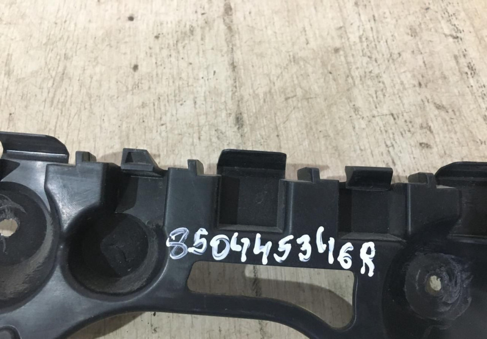 Кронштейн заднего бампера правый Renault Logan 2 OEM 850445346R