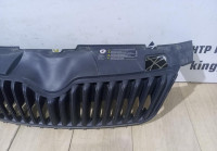 Решетка радиатора Skoda Fabia 2 OEM 5J0853668C