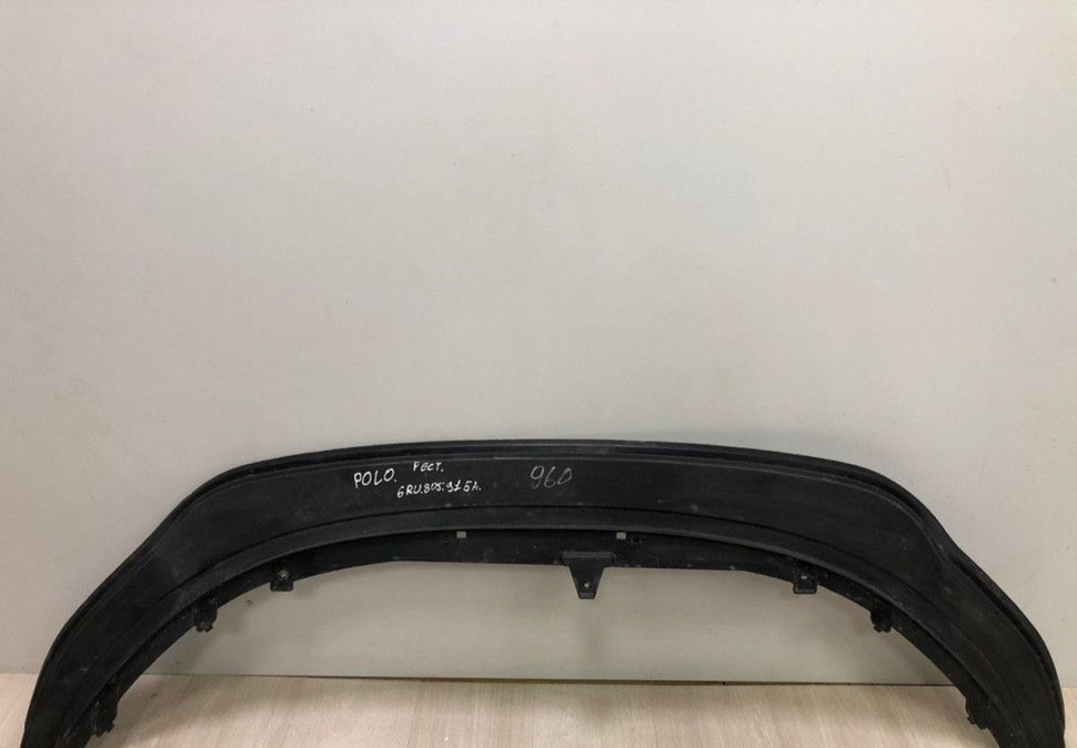 Спойлер переднего бампера Volkswagen Polo рест oem 6RU805915A