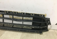 Решетка переднего бампера Volkswagen Jetta 6  2015 рестайл Oem 5c6853677q