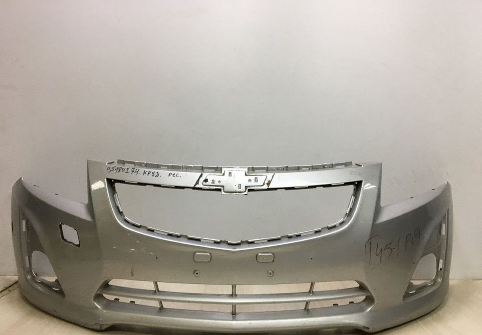 Бампер передний Chevrolet Cruze рест oem 95480174 (слом.бок.креп.) ( мал.трещ) (скл-3) Бампер передний Chevrolet Cruze рест oem 95480174 (слом.бок.креп.) ( мал.трещ) (скл-3)