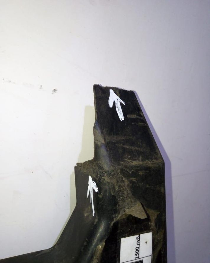 Диффузор с вентилятором Lada Largus (трещины) oem 214815057r (скл-3)