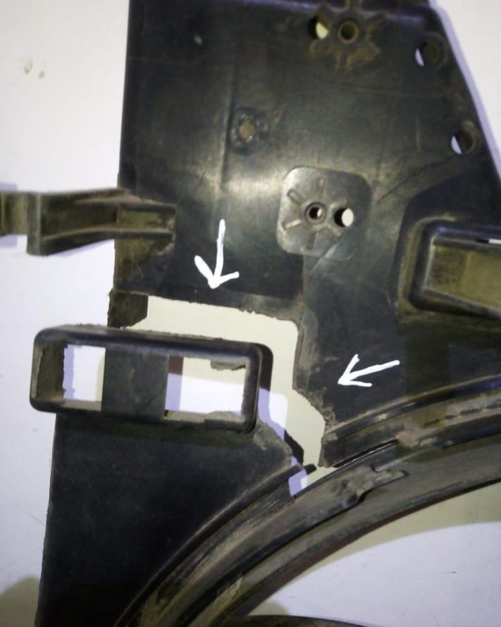 Диффузор с вентилятором Lada Largus (трещины) oem 214815057r (скл-3)