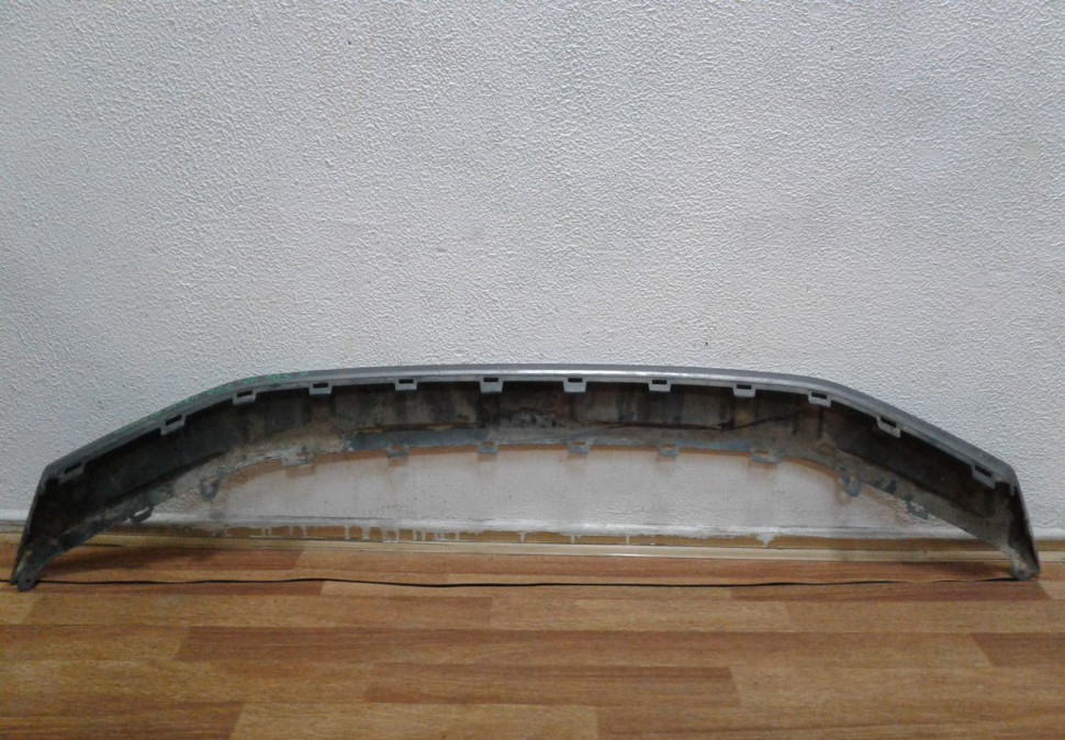 Спойлер (юбка) переднего бампера Volkswagen Tiguan 2 (16>) (потертости) oem 5NA805532