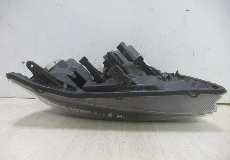Фара передняя левая  Lada Vesta (15>) oem 21803711011 (скл-3)
