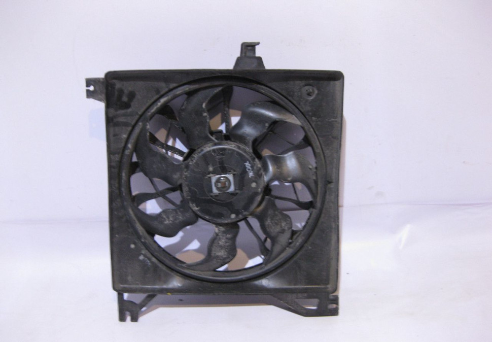 Диффузор с вентилятором в сборе Lada Granta (11>) (скл-3) Диффузор с вентилятором в сборе Lada Granta (11>) (скл-3)