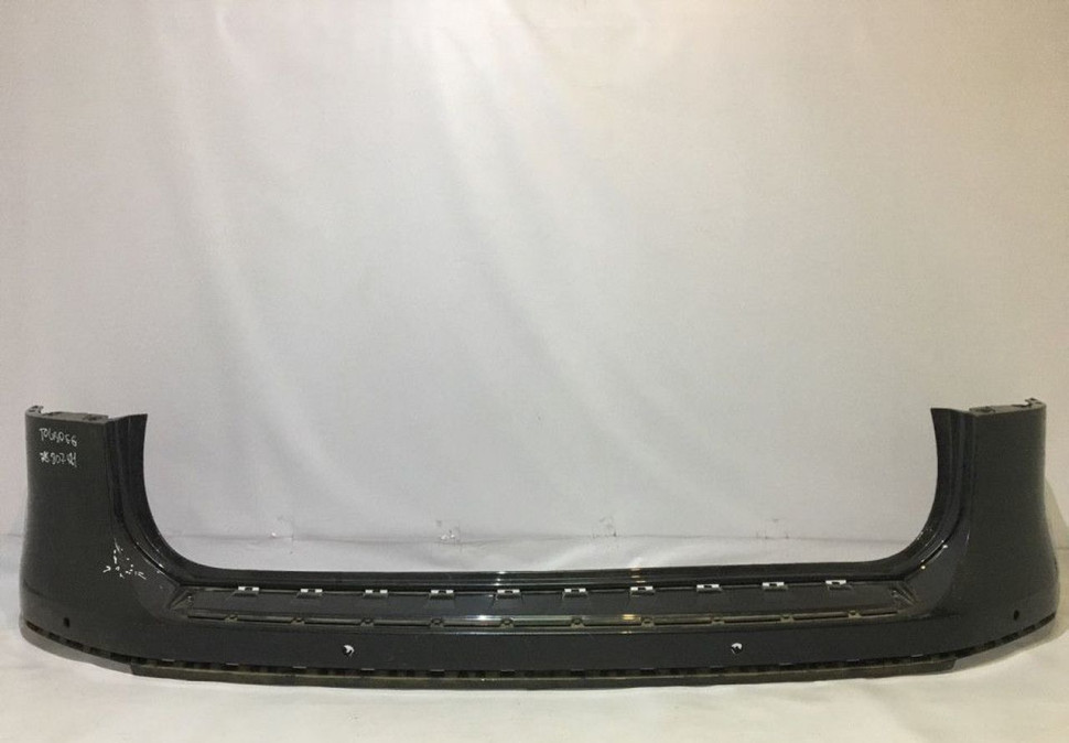 Бампер задний Volkswagen Touareg NF (10-14) oem 7P6807421B (мал.трещинка) (скл-3) Бампер задний Volkswagen Touareg NF (10-14) oem 7P6807421B (мал.трещинка) (скл-3)