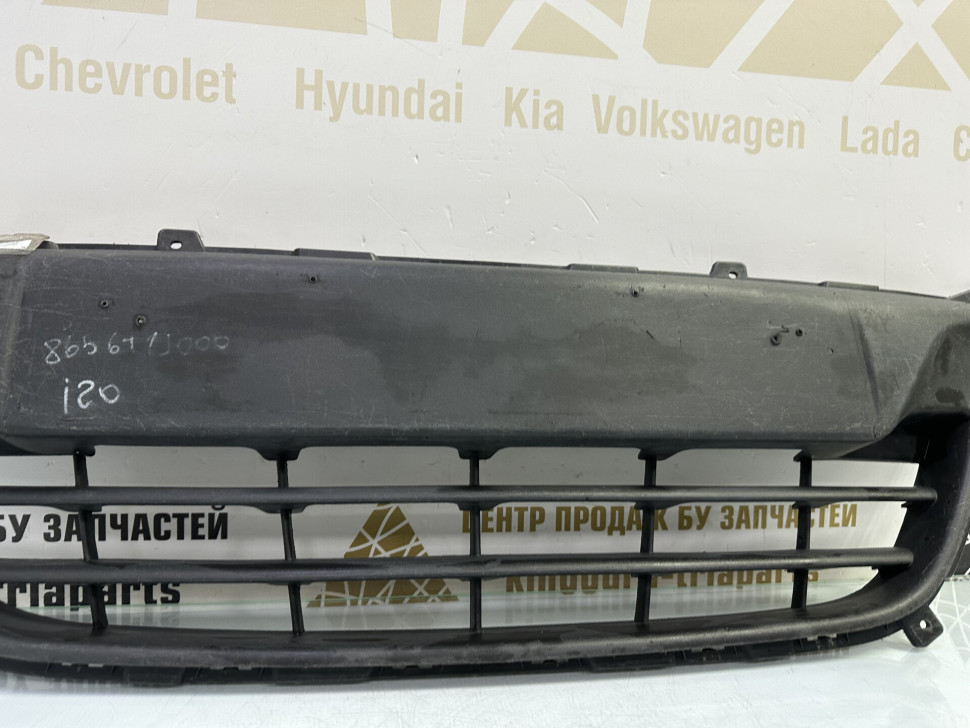 Решетка переднего бампера Hyundai i20 PB 2008 OEM 86561J000