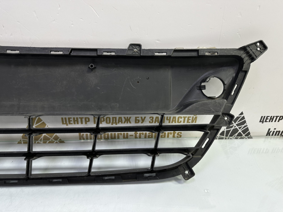 Решетка переднего бампера Hyundai i20 PB 2008 OEM 86561J000