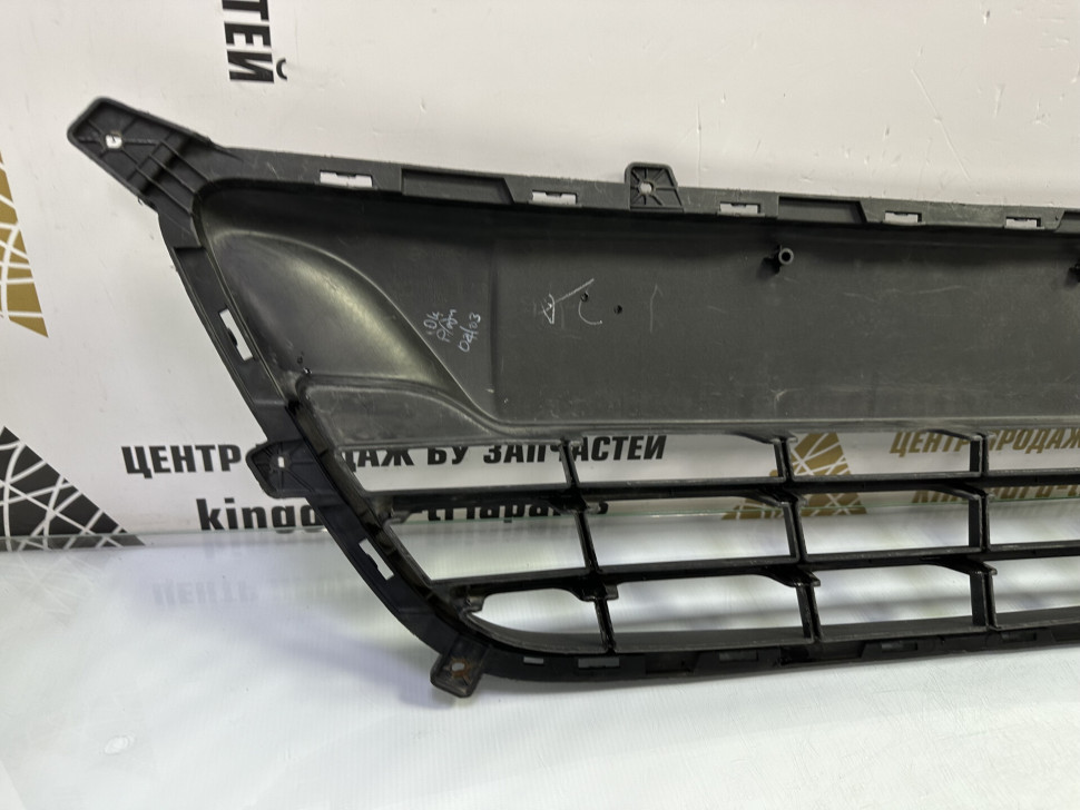 Решетка переднего бампера Hyundai i20 PB 2008 OEM 86561J000