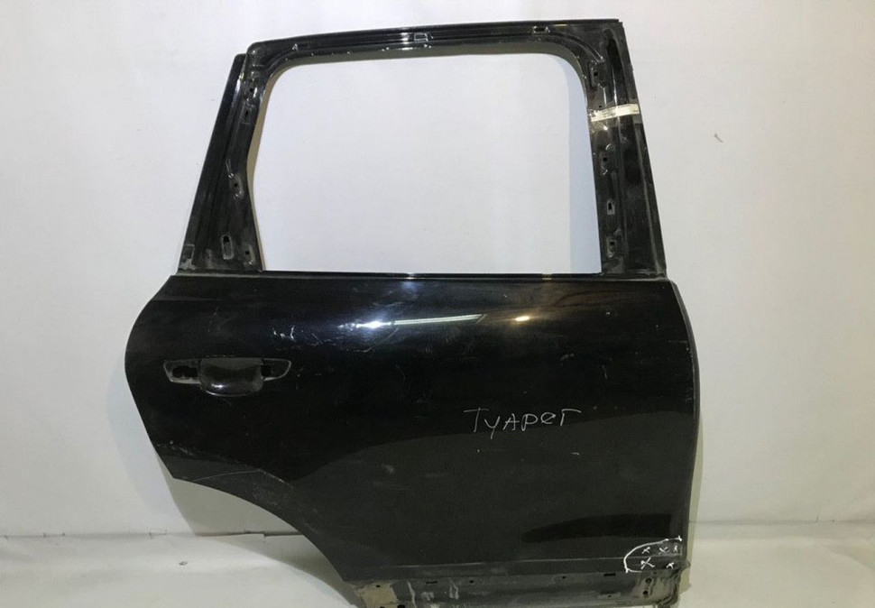 Дверь задняя правая Volkswagen Touareg 2 NF oem 7P0833056 (скл-3)