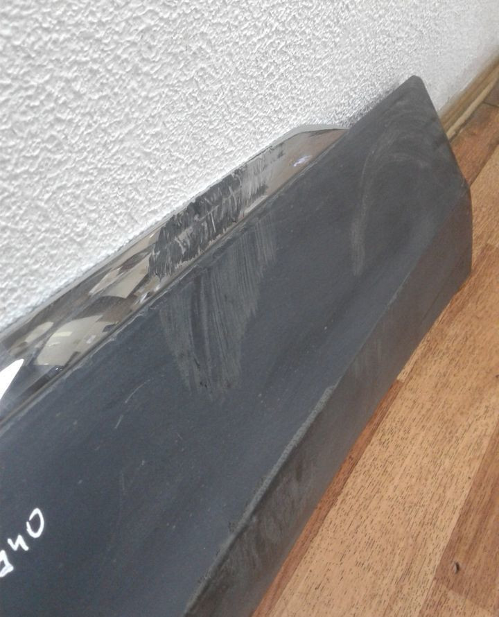 Молдинг двери передний правый Volkswagen Tiguan 2 oem 5na854940 (дефект) (скл-3) Молдинг двери передний правый Volkswagen Tiguan 2 oem 5na854940 (дефект) (скл-3)