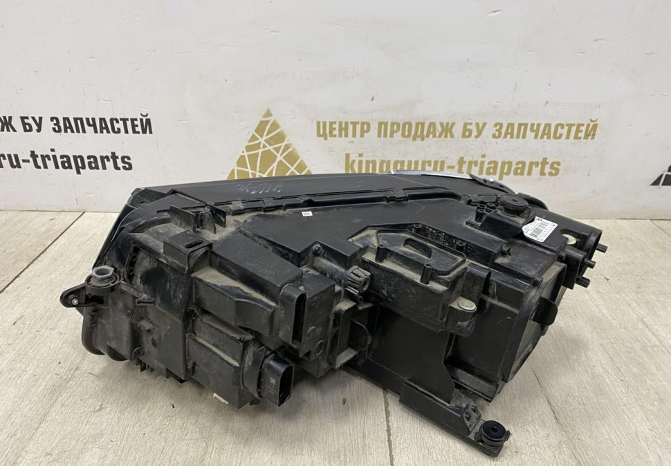Фара правая LED Volkswagen Tiguan 2 дорест 16-20  oem 5NB941082D
